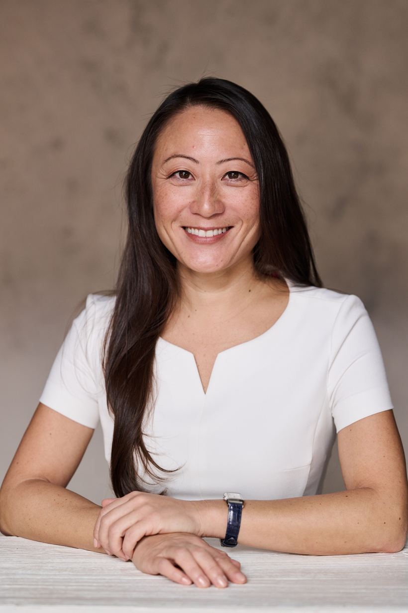 Yumy Pham, YP Consulting, bereit für Ihr Marketing-Thema